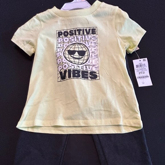 FIRST IMPRESSIONS & EPIC THREADS UNISEX 2-PC SET - Picture 3 of 10